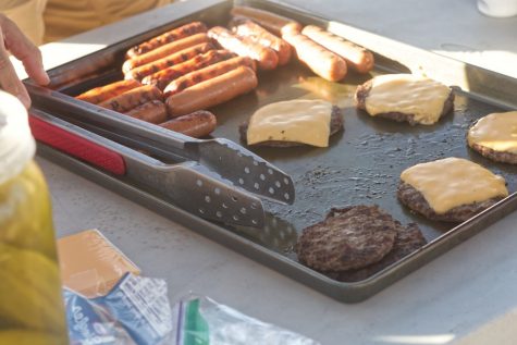 Connect College Ministries hosts cookout