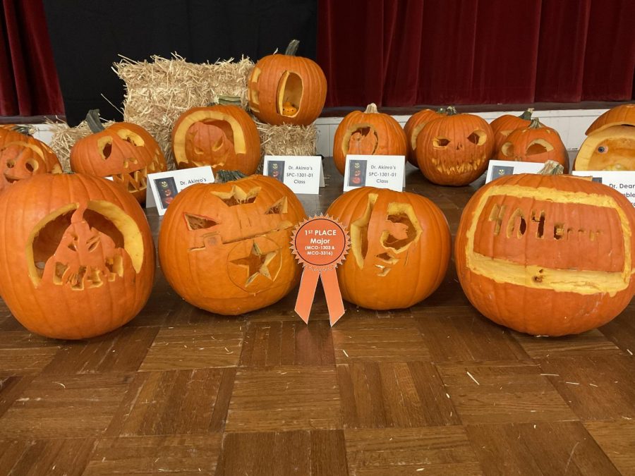 School of Arts and Sciences pumpkin carving contest