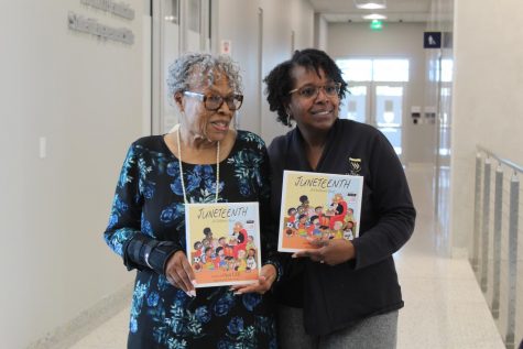 Ms. Opal lee poses with June Johnson (right), one of the librarians at Texas Wesleyan.
