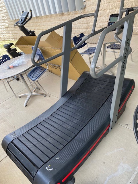 The new S. B. Fitness Full Commercial Club Rated Curved Treadmill adjusts to the runners movements automaticly.