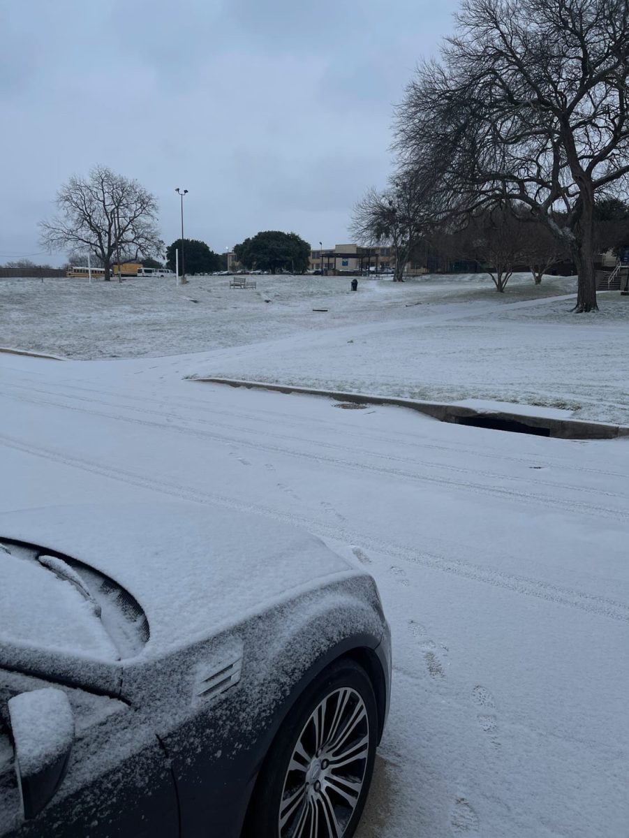 Winter weather conditions bring snowfall to Texas Wesleyan. 