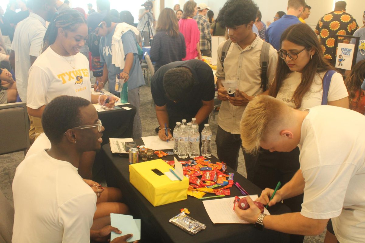 The Black Student Association (BSA) recruits new members for the upcoming school year. 